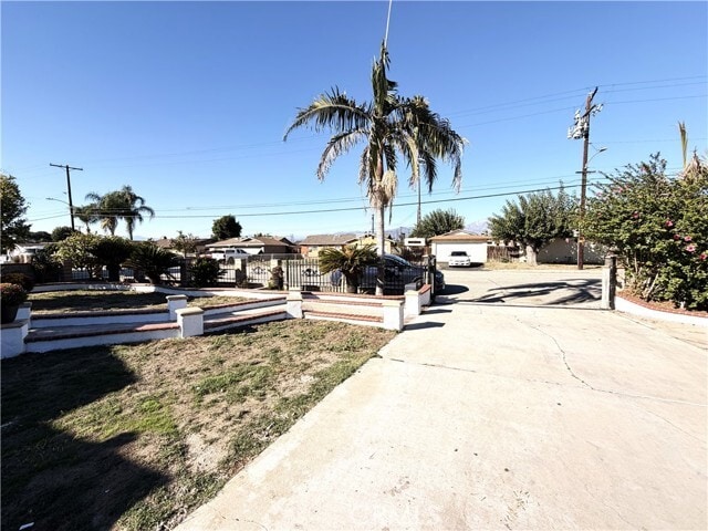 Building Photo - 4839 Grand Ave