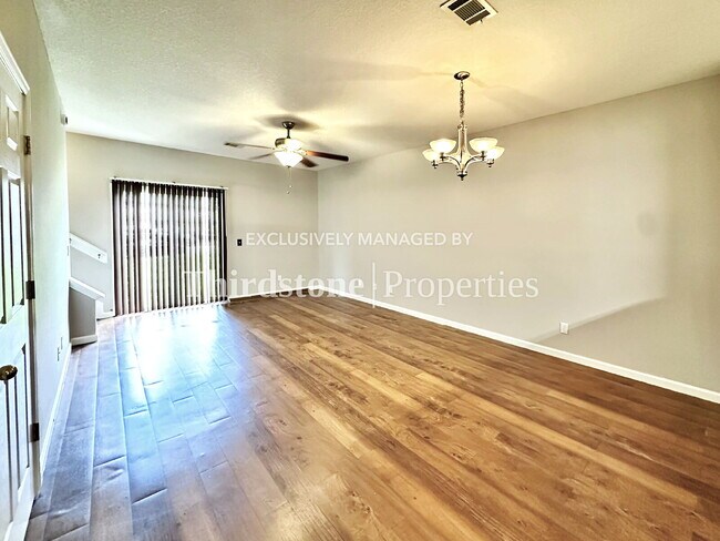 Building Photo - 7877 Playpen Ct