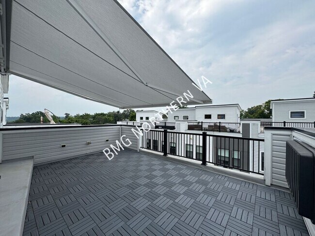 Building Photo - 1021 S Taylor Ct