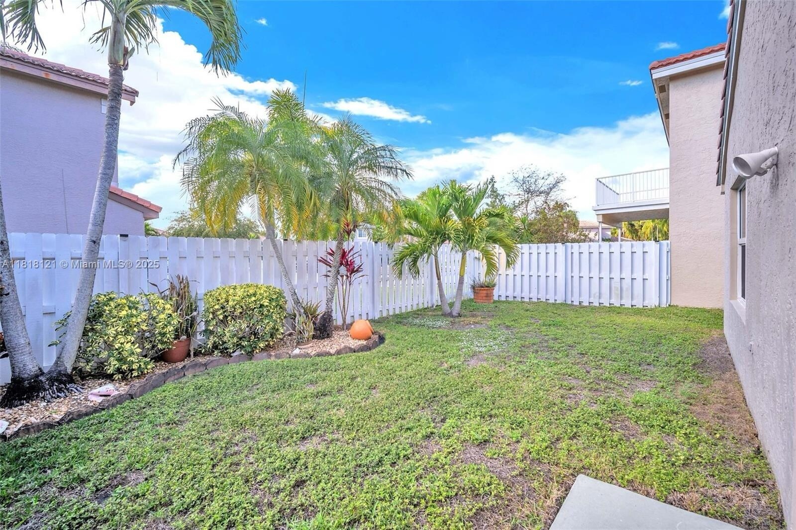 Building Photo - 3016 SW 179th Ave