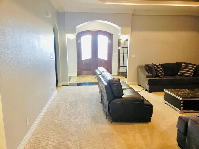 Building Photo - 7370 Royal Meadows Cir