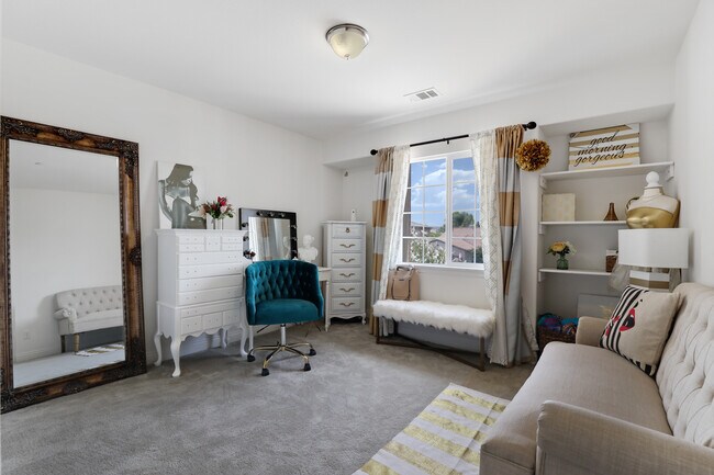 Building Photo - 30916 Snowberry Ln