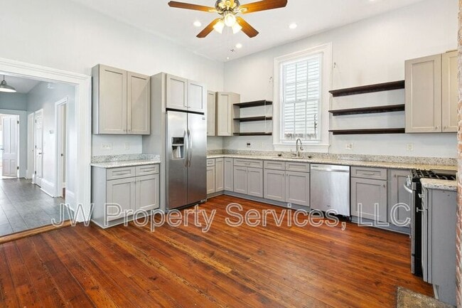 Building Photo - 309 Red Allen Wy