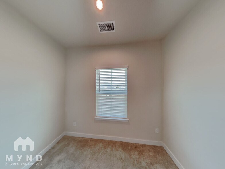 Building Photo - 2203 Doby Creek Ln
