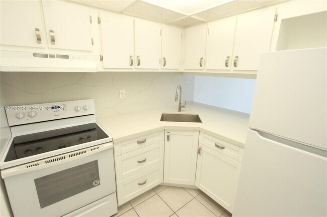 Building Photo - 801 NW 47th Ave