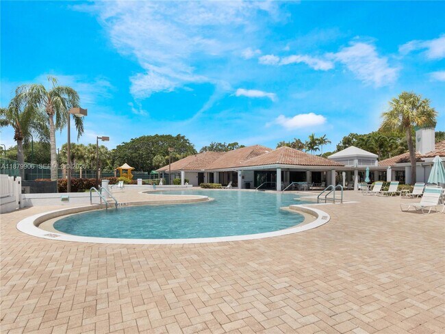 Building Photo - 2549 Egret Lake Dr