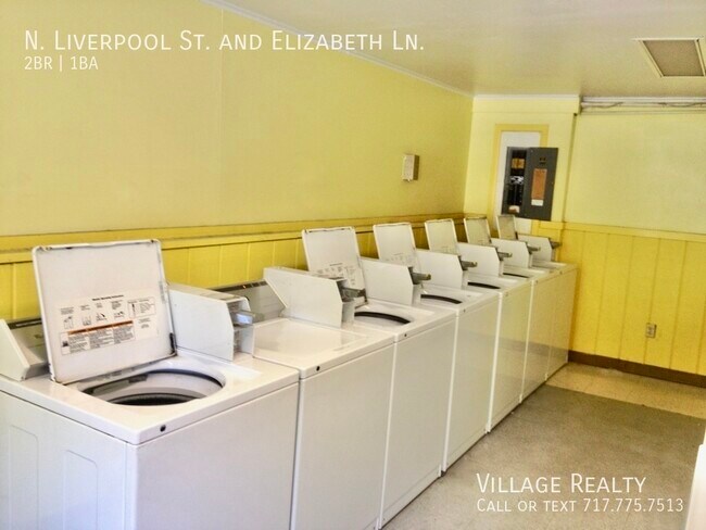 Building Photo - 75 N Liverpool St