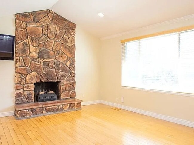 Building Photo - 11132 Sandy Creek Dr