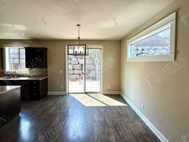 Building Photo - 63151 Black Powder Ln