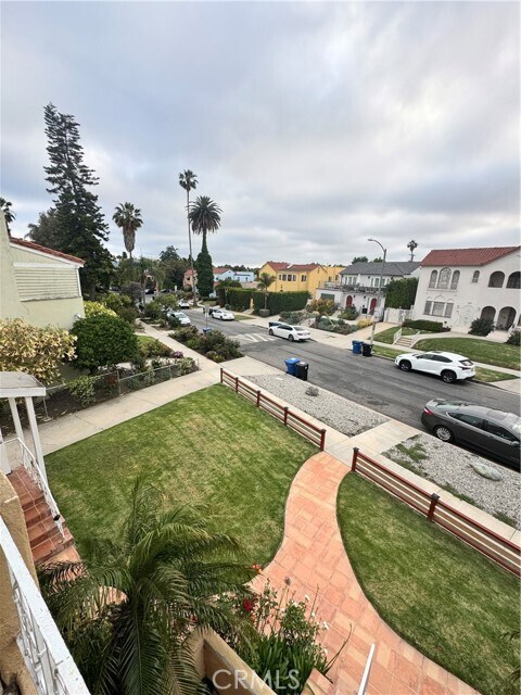 Building Photo - 1046 S Citrus Ave