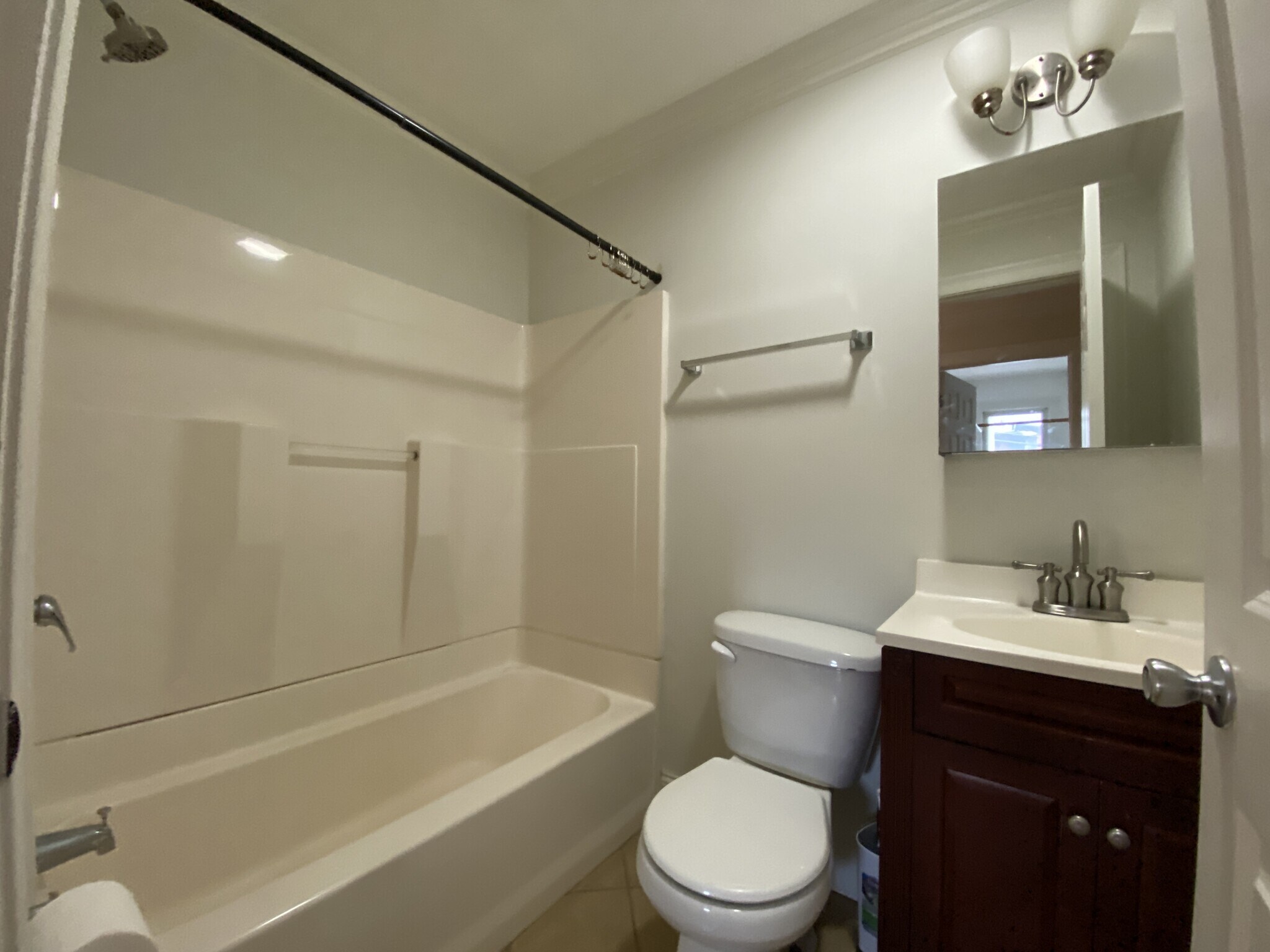 Building Photo - 14 Notre Dame St