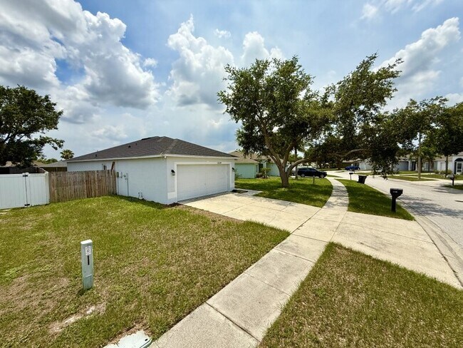 Building Photo - 12129 Buffington Ln
