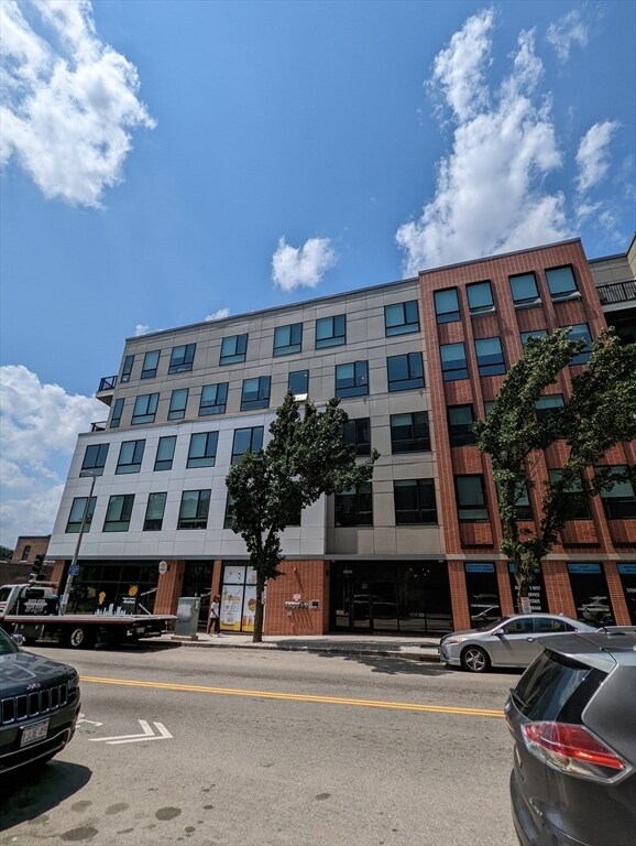 Building Photo - 3193 Washington St