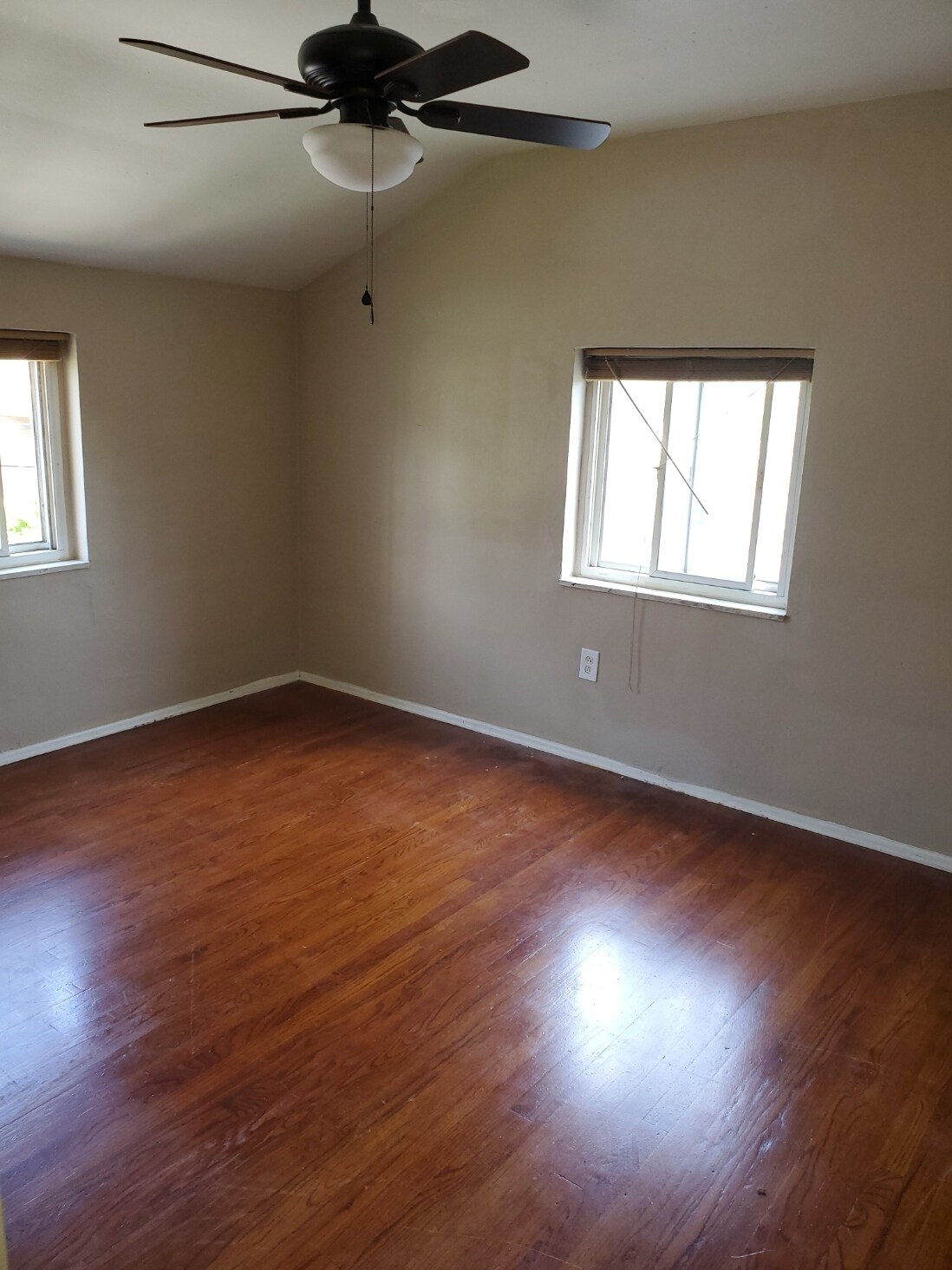 Building Photo - 251 Sebring Ave