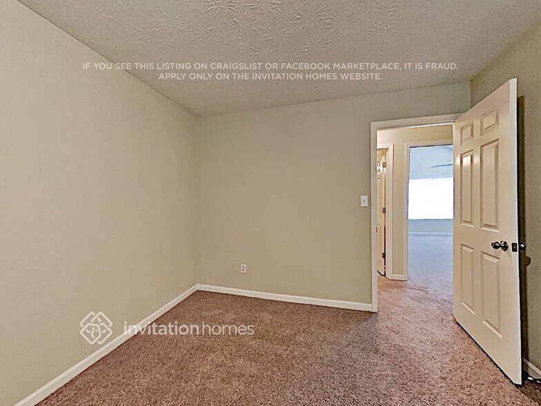 Building Photo - 1525 Wilkes Crest Dr NE