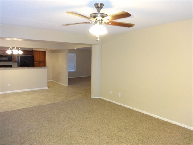 Building Photo - 5089 Morning Glory Pl