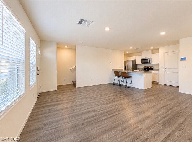 Building Photo - 3730 Celesta Vis Ave