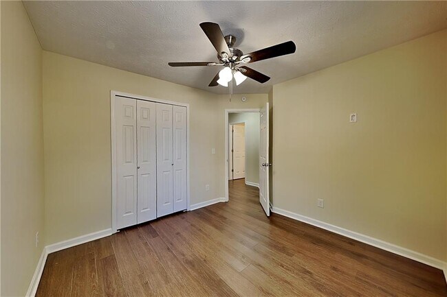 Building Photo - 3165 Bellestone Ct