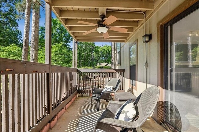 Building Photo - 1602 Cumberland Ct SE