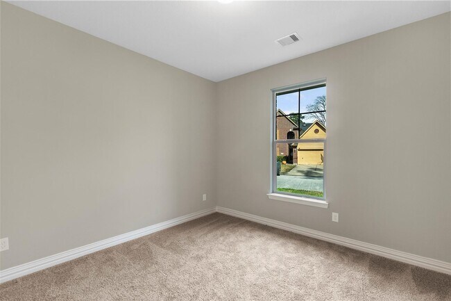 Building Photo - 7638 Bronze Trail Dr