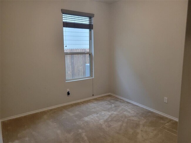 Building Photo - 221 Compania Cove