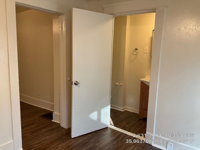 Building Photo - 203 Twelfth St