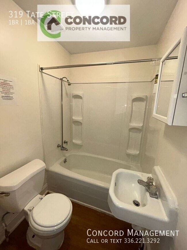 Building Photo - 319 Tate St