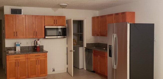 Building Photo - 5704 NW 28th St