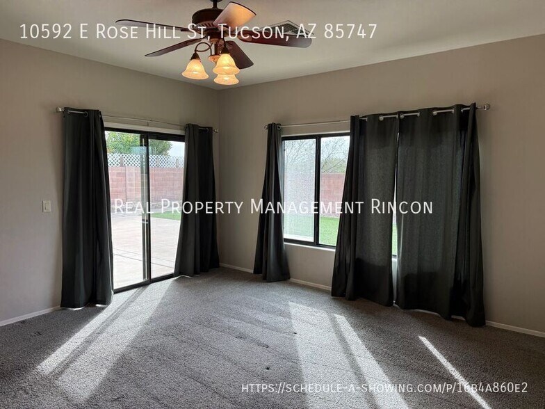 Building Photo - 10592 E Rose Hill St