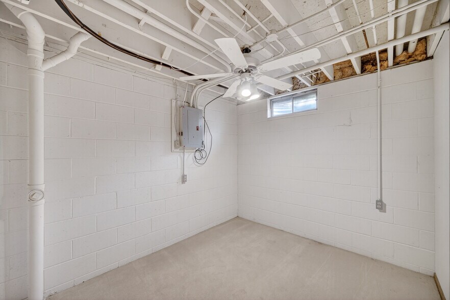 Building Photo - 157 52nd St