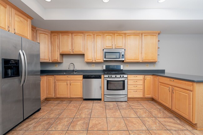 Building Photo - 3-Bedroom Home with Finished Basement in P...