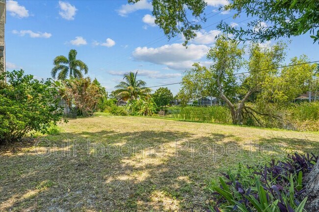 Building Photo - 8307 12th Ave Dr NW