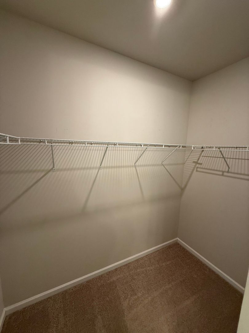 Building Photo - 5954 River Mdw Ct