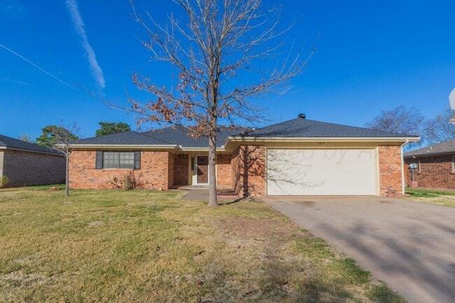 Building Photo - 5314 Briar St