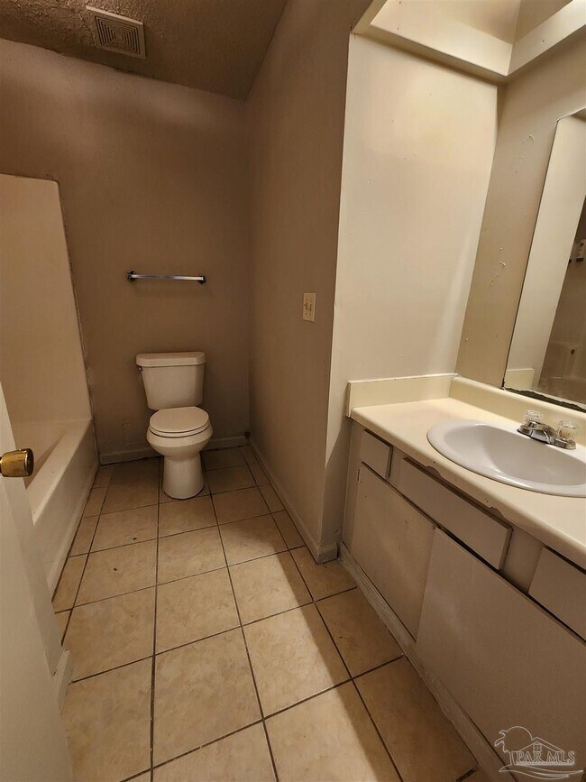 Building Photo - 3745 Frontera Cir
