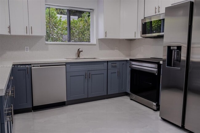 Primary Photo - 2227 SW 17th St
