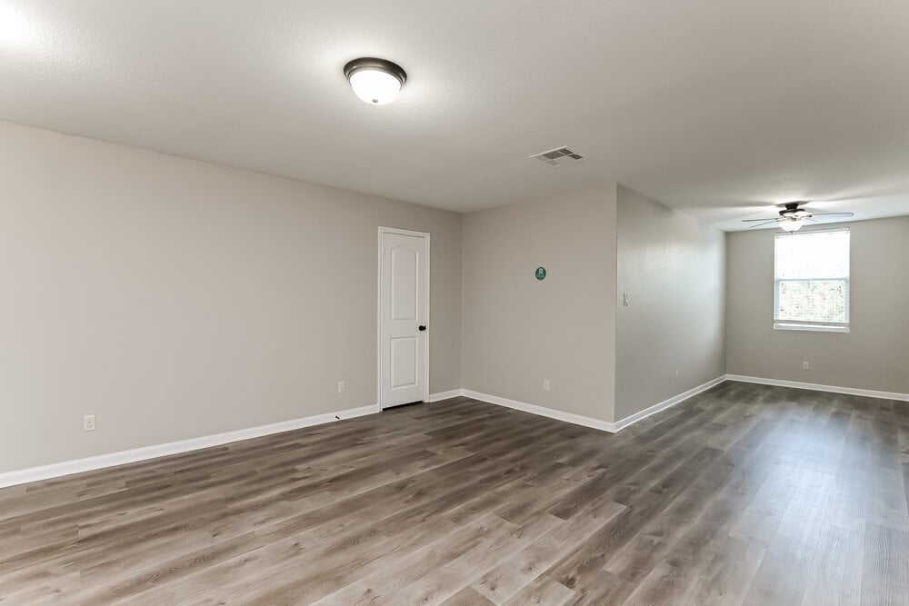 Building Photo - 17611 Sulphur Stream Dr