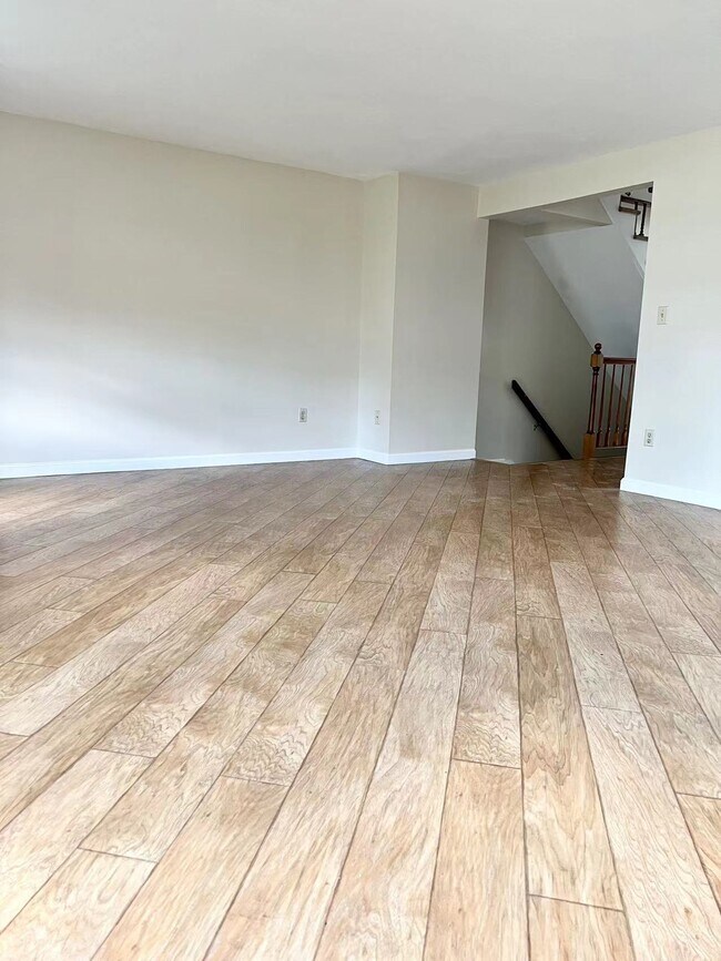 Building Photo - 200 Heroux Blvd