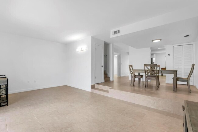 Building Photo - 3827 NE 166th St