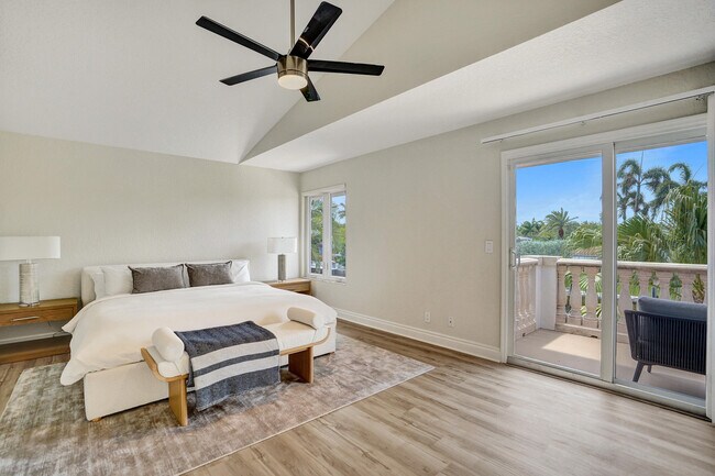Building Photo - 923 Dogwood Dr
