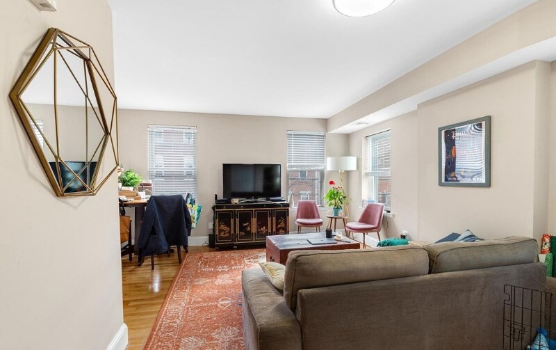 Building Photo - 722 S 22nd St