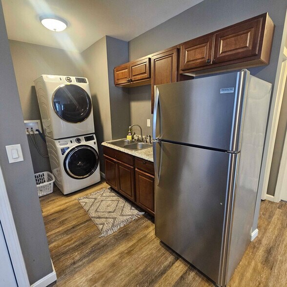 Building Photo - 30 Maynard St