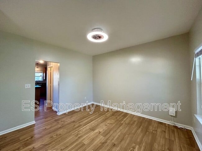 Building Photo - 5363 Shamus Dr