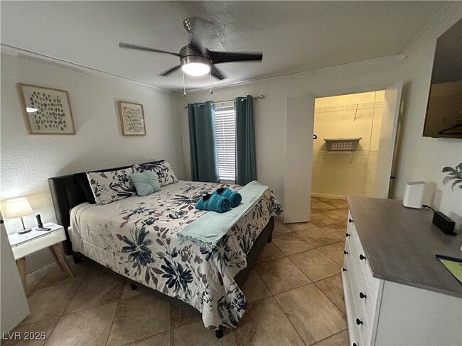 Building Photo - 555 E Silverado Ranch Blvd