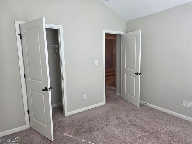 Building Photo - 132 W River Cane Run