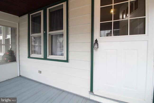 Building Photo - 42 Bismarck Ave