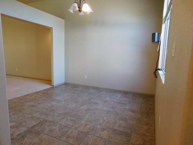 Building Photo - Home in Cottonwood Sub-Division