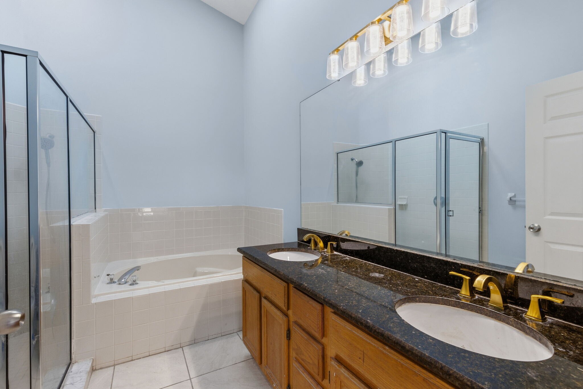 Building Photo - 8026 Waldorf Ct