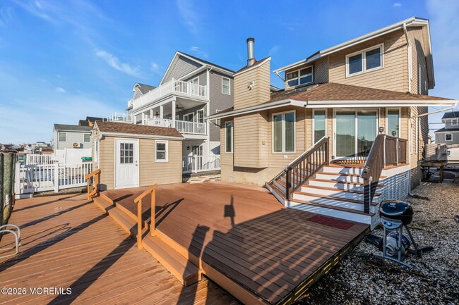 Building Photo - 475 Long Ave