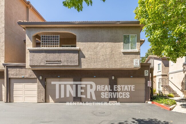 Building Photo - 10001 Woodcreek Oaks Blvd